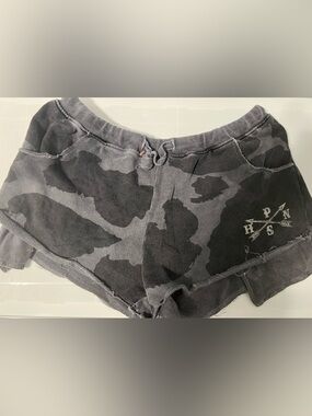 HAPPINESS DESIGNED Gray Camo Lounge Shorts